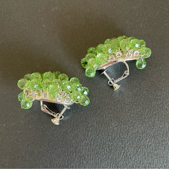 Vintage QVC Joan Rivers Green Crystal And Silver Plating Screwback Earrings - Picture 4 of 7